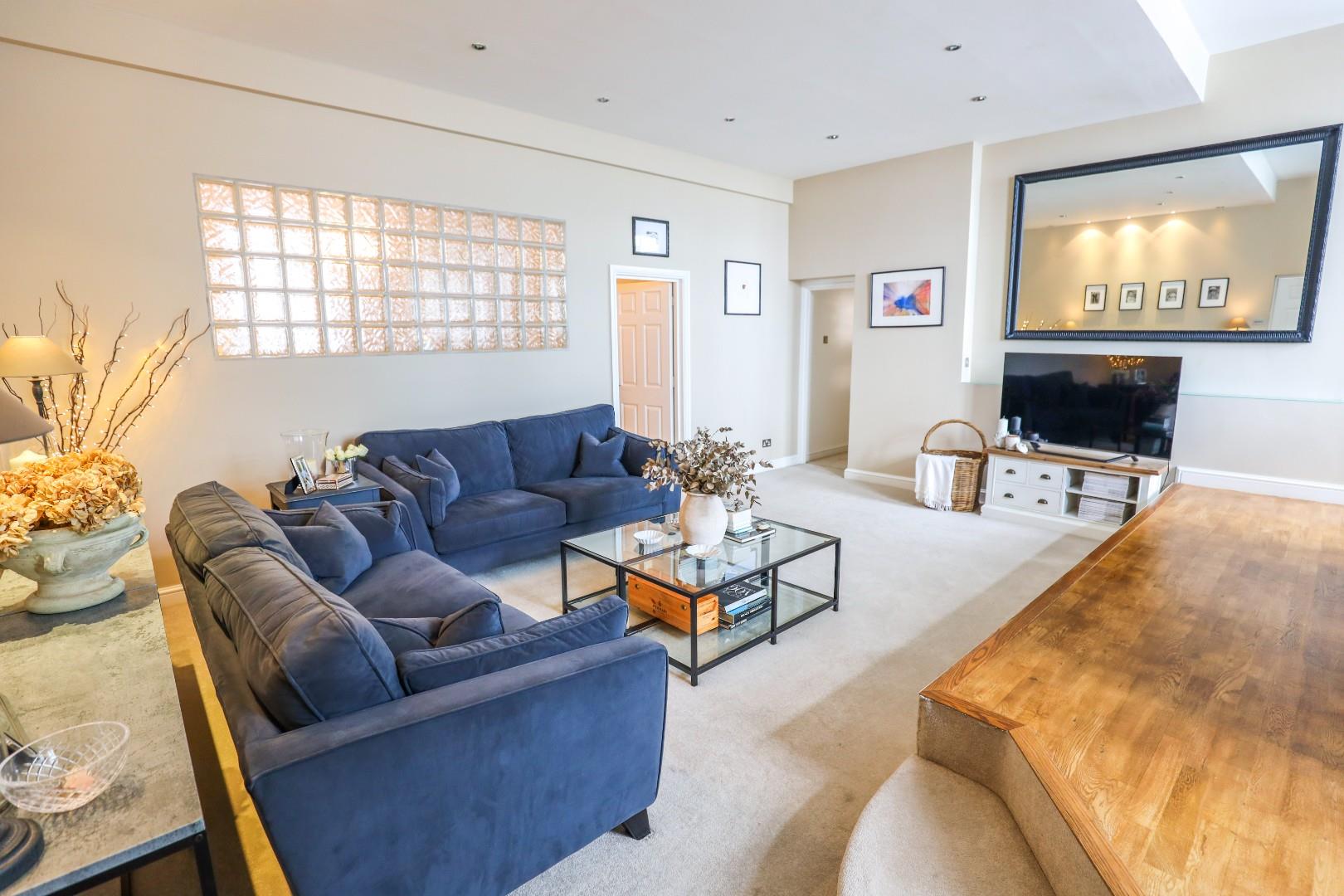 Flat 5, Zoar Court, High Street, Llantrisant, Pontyclun, CF72 8SR